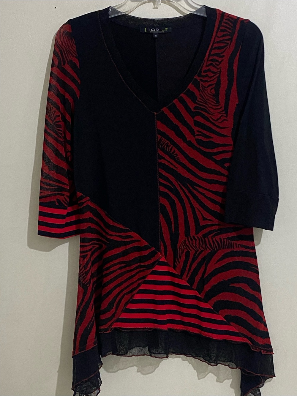 Loir Paris Black & Red V-Neck Zebra Print Women's Top V- Neck Size S